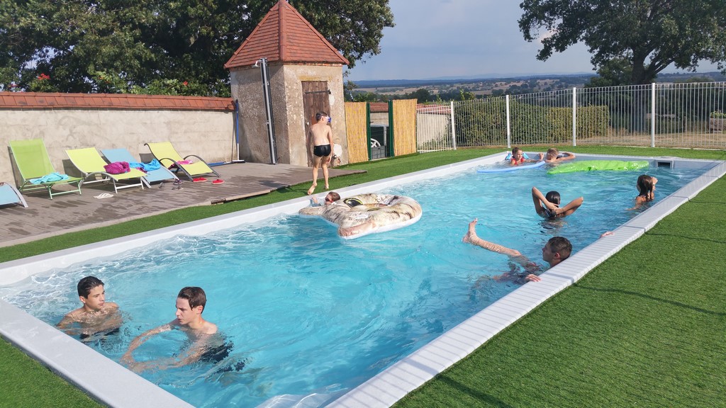 Surface de 10mX4m et 1m40 de profondeur