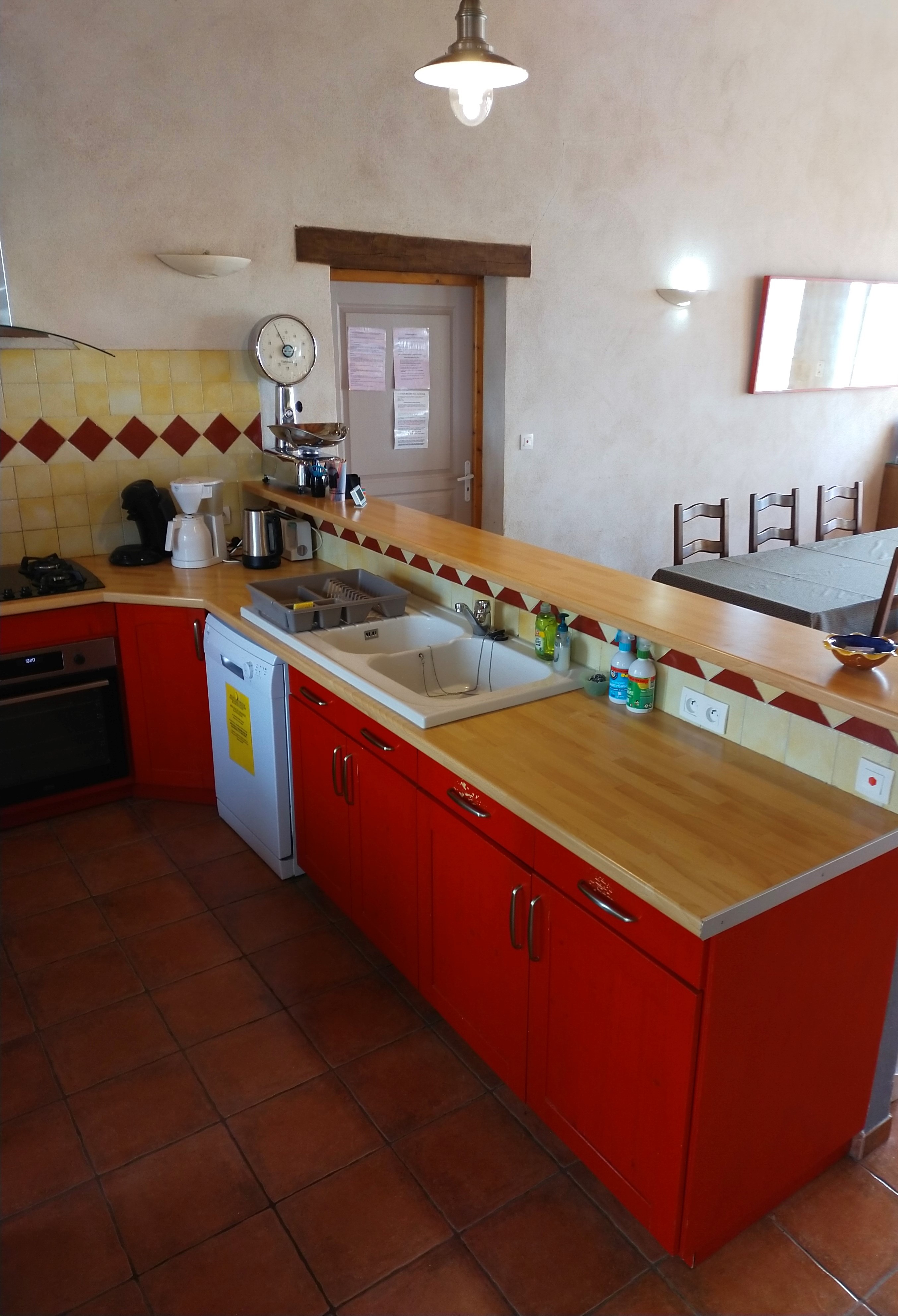 Cuisine ouverte sur la salle à manger